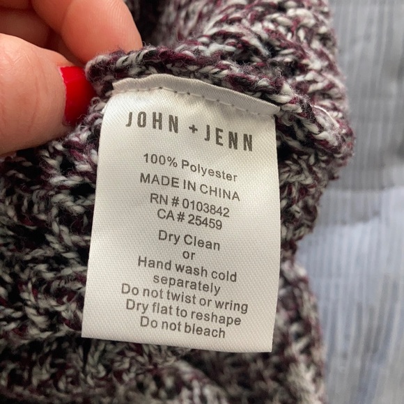 Knit sweater - Picture 5 of 5